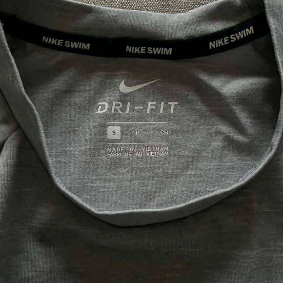 Nike Swim Dri-Fit Shirt UPF 40+ Men Small Gray Training Sports NESSA586-001 - Picture 4 of 6
